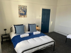 Overhill - Spacious 2 bed ground floor flat close to Newcastle